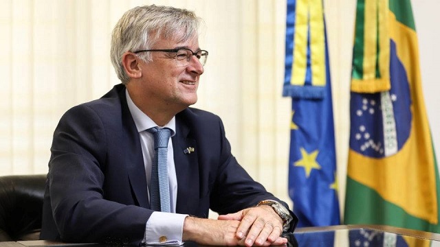 Embaixador da UE diz que a atual crise não atrasou acordo comercial com o Mercosul